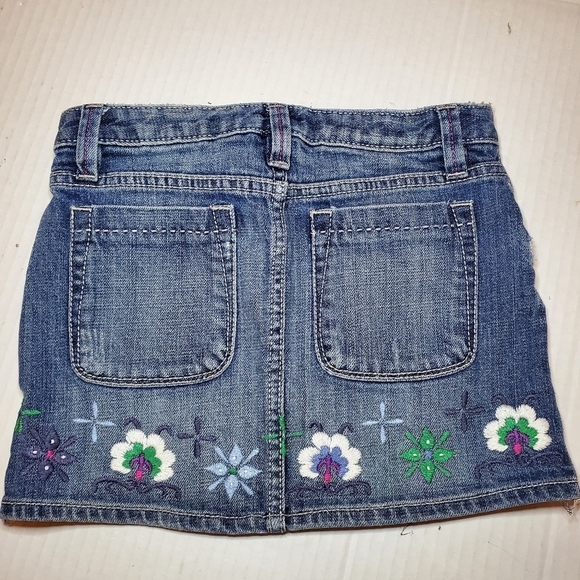 Gap Kids Mini Distressed Denim Jean Skirt Girls Size 8 Denim  crochet flowers - Picture 5 of 6